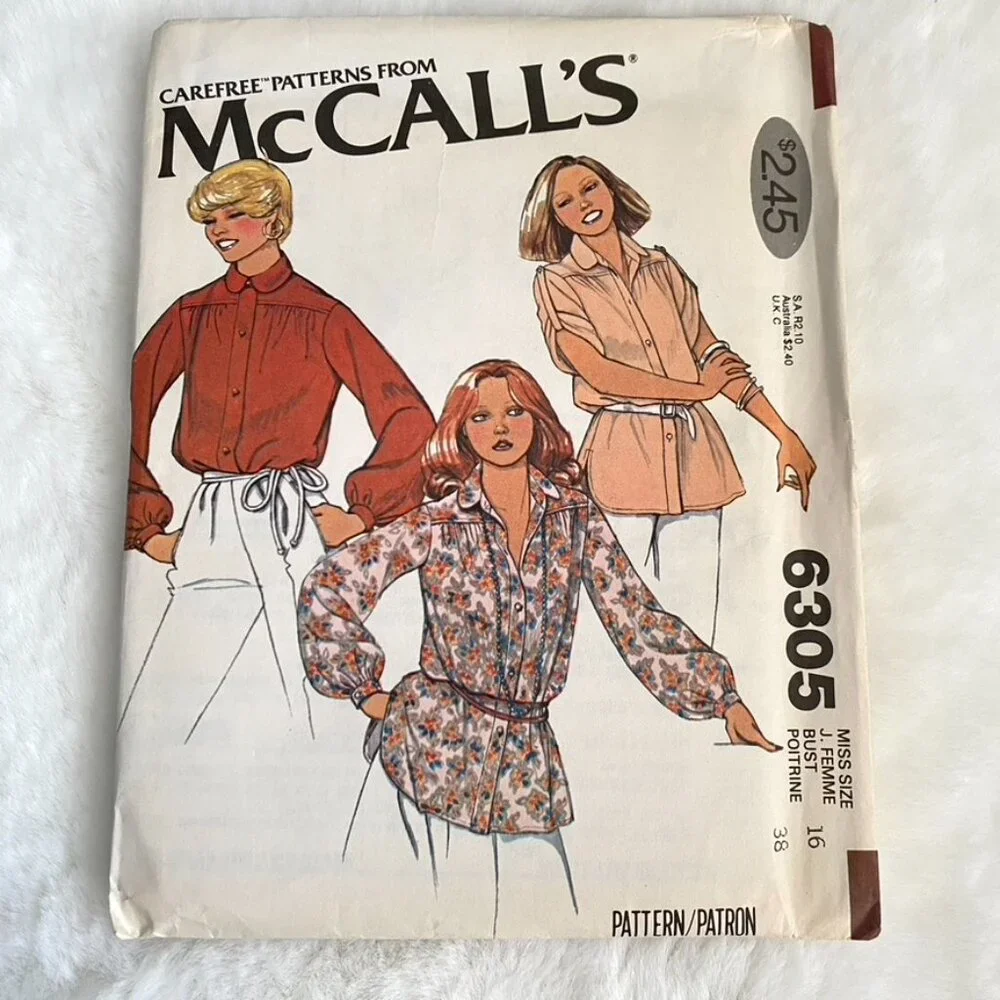 2 McCall's Sewing Patterns - Picture 2 of 5